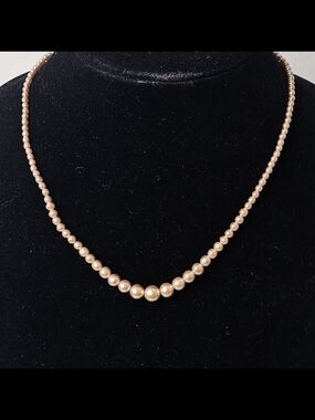 Vintage Czechoslovakia Graduated Faux Pearl Necklace Champagne